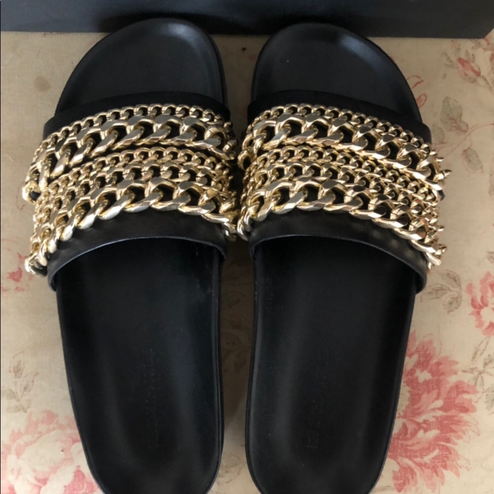 Kendall + Kylie chain link slide sandals